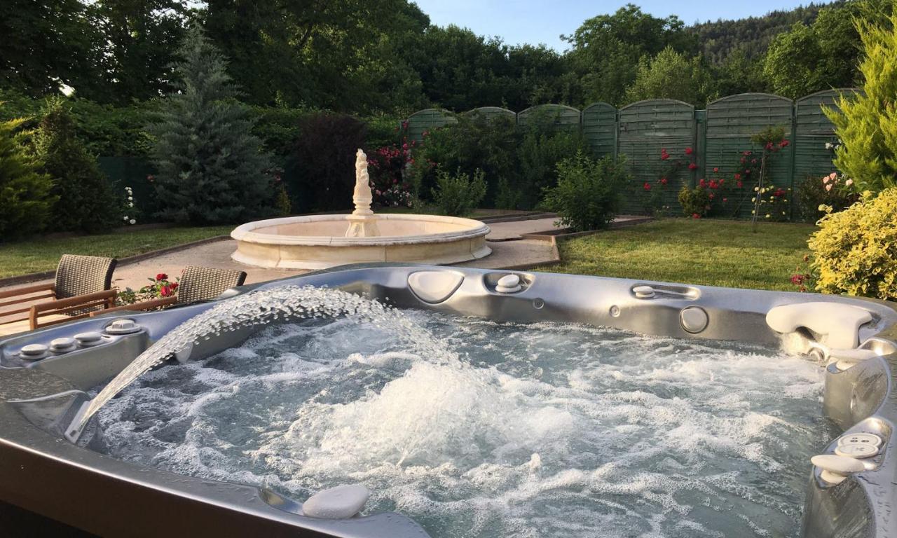 Gite Logis Des Fontaines Raon-l'Etape Luaran gambar